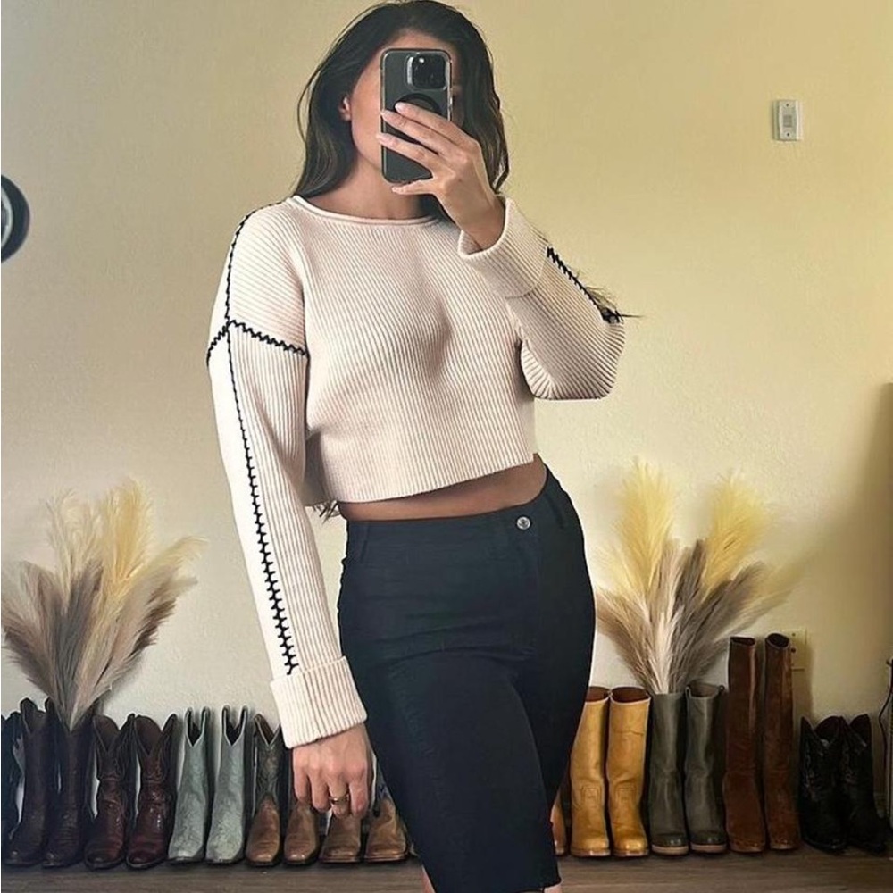 Cream/Tan Sweater with Contrast Stitch